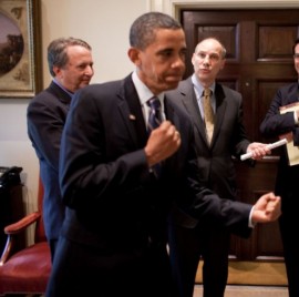 obama-boxing-600×493