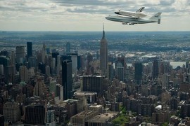 ShuttleEnterpriseFlighttoNewYork161457–525×350